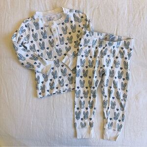 Roller Rabbit Easter Bunny Print Pajamas - White and Blue